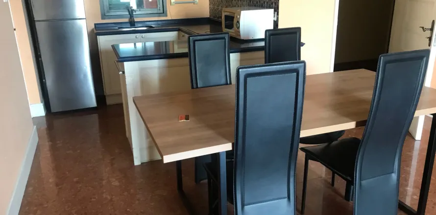 Condo à Khlong Toei, Bangkok, Thaïlande, 2 chambres  № 160590