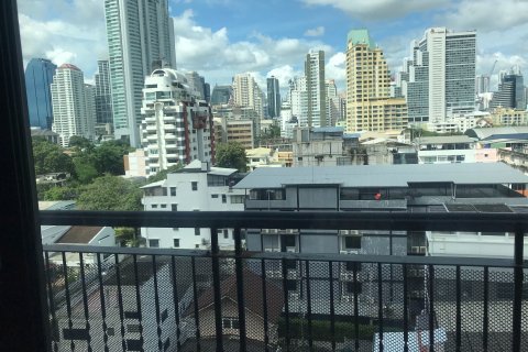 Condo à Khlong Toei, Bangkok, Thaïlande, 2 chambres  № 160590 - photo 9