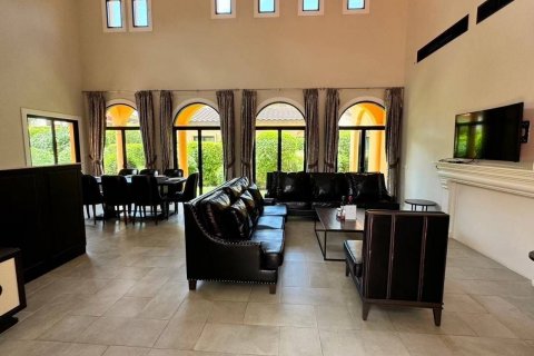 House in Pattaya, Thailand 3 bedrooms № 140187 - photo 2