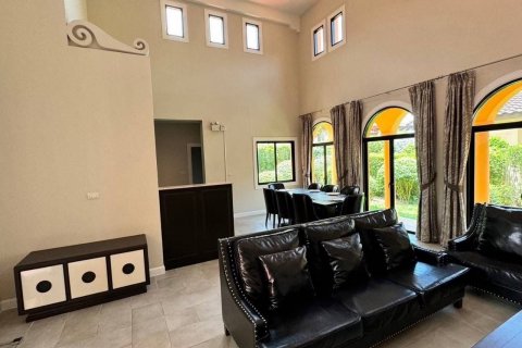 House in Pattaya, Thailand 3 bedrooms № 140187 - photo 3