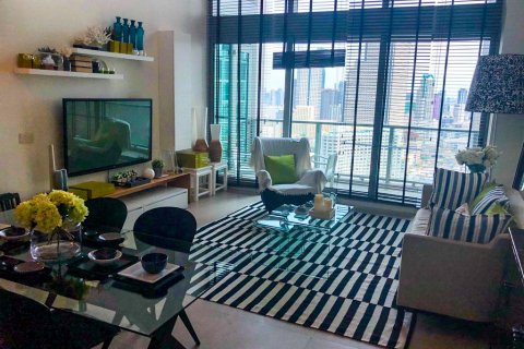 Кондоминиум с 2 спальнями в Кхлонг Сане, Бангкок, Таиланд № 140189 - фото 2