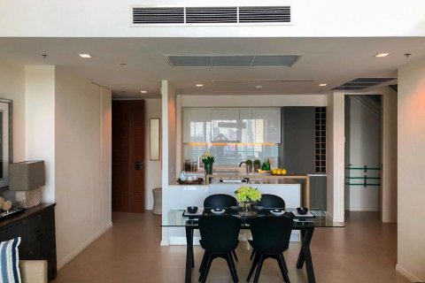 Кондоминиум с 2 спальнями в Кхлонг Сане, Бангкок, Таиланд № 140189 - фото 5