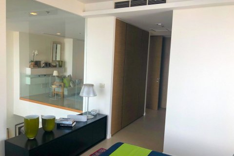 Кондоминиум с 2 спальнями в Кхлонг Сане, Бангкок, Таиланд № 140189 - фото 12