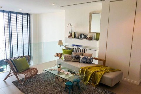 Кондоминиум с 2 спальнями в Кхлонг Сане, Бангкок, Таиланд № 140189 - фото 9