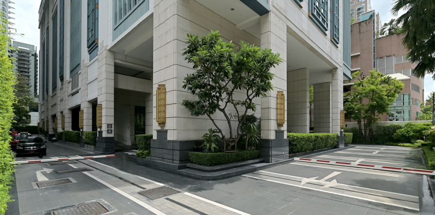 Condo in Bangkok, Thailand, 2 bedrooms № 189887
