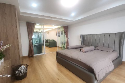 Студия в кондо в Банг Раке, Бангкок, Таиланд № 148426 - фото 4