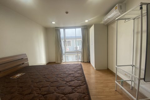 Studio dans le Condo à Watthana, Bangkok, Thaïlande  № 160819 - photo 4