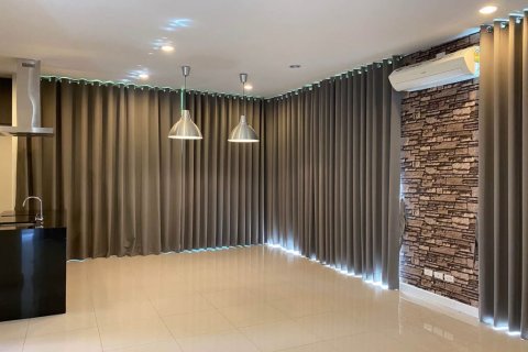 House in Bang Na, Bangkok, Thailand 3 bedrooms № 153677 - photo 6