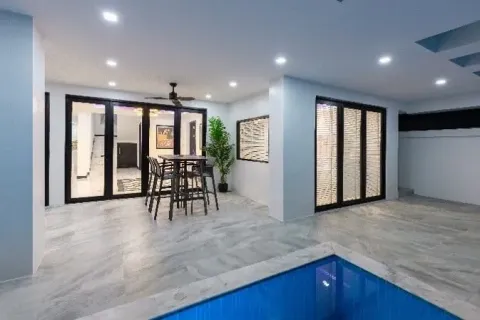 Casa de 5 dormitorios en Jomtien Beach, Pattaya, Tailandia № 210527 - foto 4