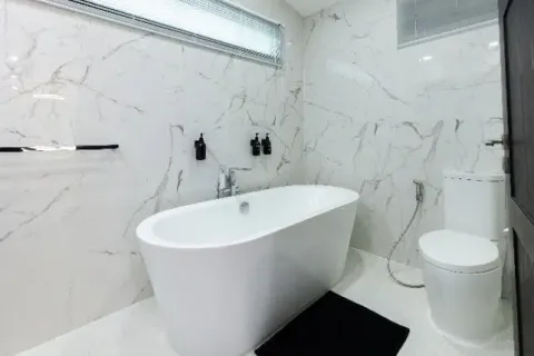 Casa de 5 dormitorios en Jomtien Beach, Pattaya, Tailandia № 210527 - foto 5