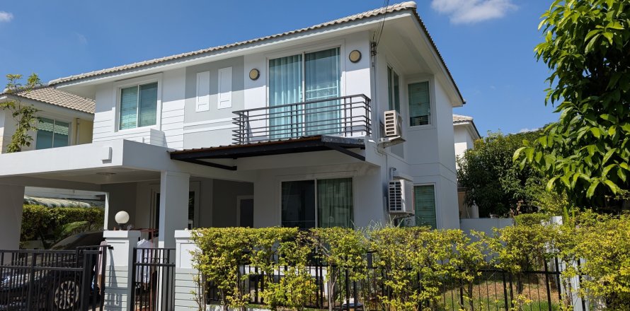 Maison à Bang Yai, Thaïlande 3 chambres № 167753