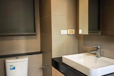 Condo in Bang Rak, Bangkok, Thailand, 2 bedrooms № 135679 - photo 5