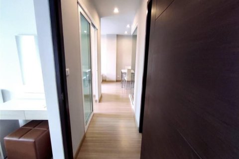 Кондоминиум с 2 спальнями в Кханнаяу, Бангкок, Таиланд № 173187 - фото 12