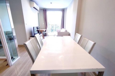 Кондоминиум с 2 спальнями в Кханнаяу, Бангкок, Таиланд № 173187 - фото 7