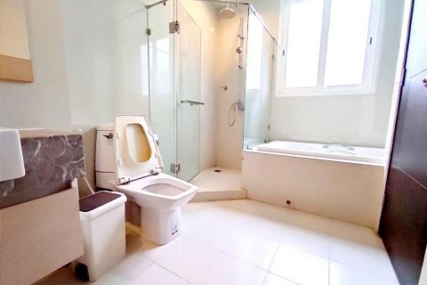 Кондоминиум с 2 спальнями в Кханнаяу, Бангкок, Таиланд № 173187 - фото 14