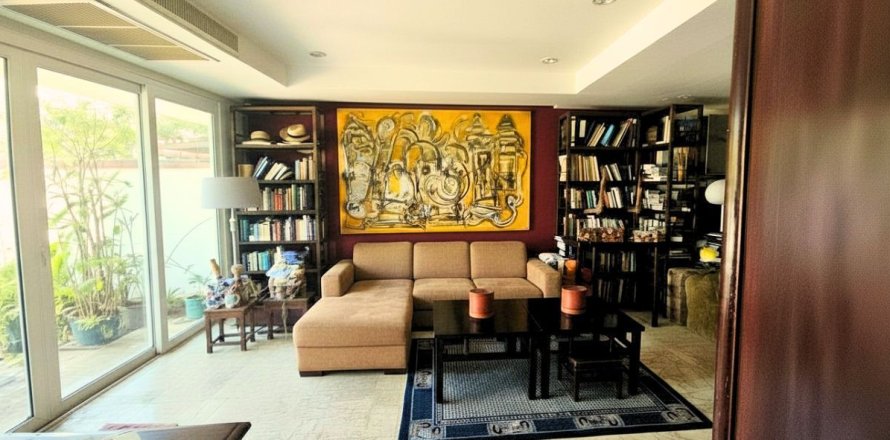 Condo in Phuket, Thailand, 2 bedrooms  № 173186