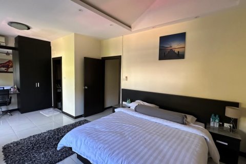 Townhouse in Phuket, Thailand 3 bedrooms № 173184 - photo 11