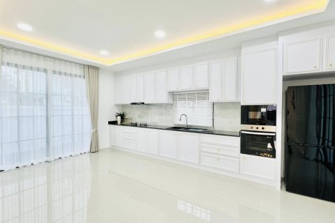 Maison à Pattaya, Thaïlande 3 chambres № 146472 - photo 6