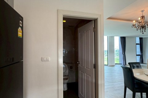 Кондоминиум с 3 спальнями в Самутпракане, Таиланд № 151260 - фото 9