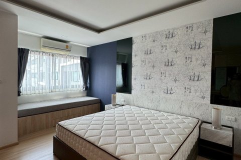 Кондоминиум с 3 спальнями в Самутпракане, Таиланд № 151260 - фото 16