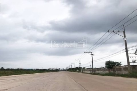 Land in Samut Sakhon, Thailand 6400 sq.m. № 173312 - photo 4