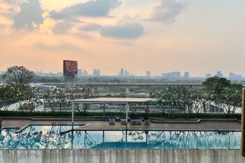 Condo à Chatuchak, Bangkok, Thaïlande, 2 chambres  № 164560 - photo 12
