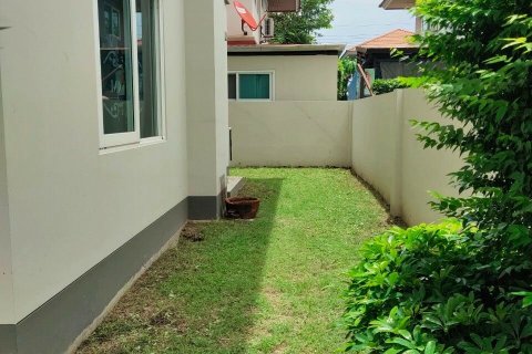 House in Bang Bua Thong, Thailand 3 bedrooms № 164556 - photo 10