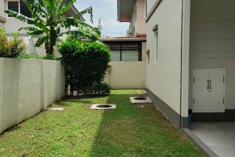 House in Bang Bua Thong, Thailand 3 bedrooms № 164556 - photo 9