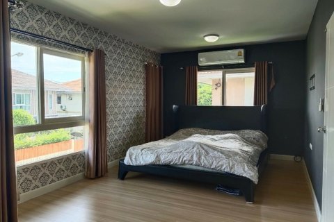 House in Bang Bua Thong, Thailand 3 bedrooms № 164556 - photo 4