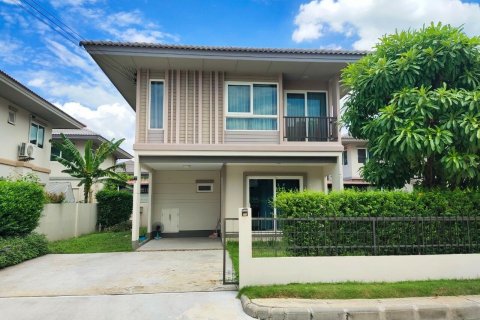 Maison à Bang Bua Thong, Thaïlande 3 chambres № 164556