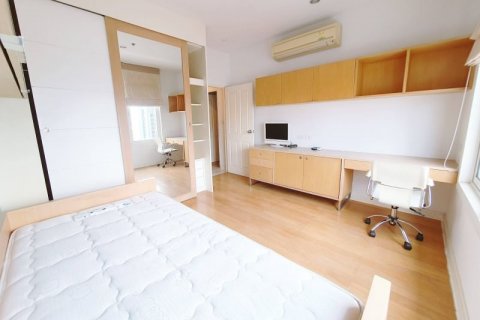 Кондоминиум с 2 спальнями в Бангкоке, Таиланд № 143424 - фото 11