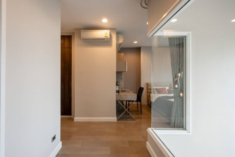 Condo in Bangkok, Thailand, 2 bedrooms  № 180520 - photo 14