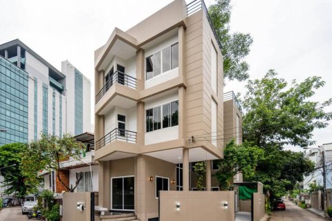 House in Bangkok, Thailand 5 bedrooms № 180525 - photo 28