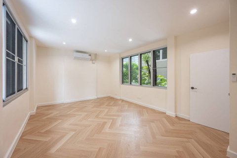 House in Bangkok, Thailand 5 bedrooms № 180525 - photo 21