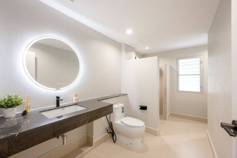 House in Bangkok, Thailand 5 bedrooms № 180525 - photo 18