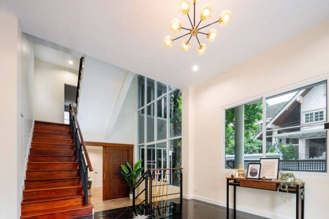 House in Bangkok, Thailand 5 bedrooms № 180525 - photo 12