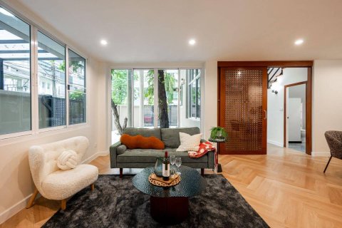 House in Bangkok, Thailand 5 bedrooms № 180525 - photo 9