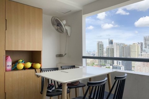 Condo in Bangkok, Thailand, 3 bedrooms  № 180523 - photo 9