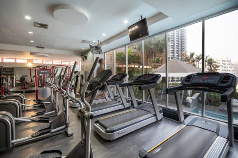 Condo in Bangkok, Thailand, 3 bedrooms  № 180523 - photo 22