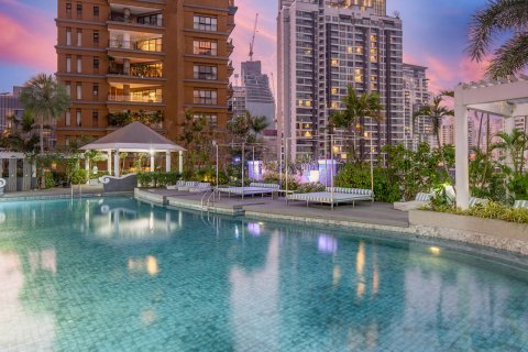 Condo in Bangkok, Thailand, 3 bedrooms  № 180523 - photo 26