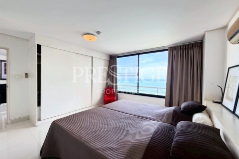 Condo in Pattaya, Thailand, 3 bedrooms № 202380 - photo 11