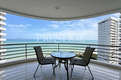 Condo in Pattaya, Thailand, 3 bedrooms № 202380 - photo 24