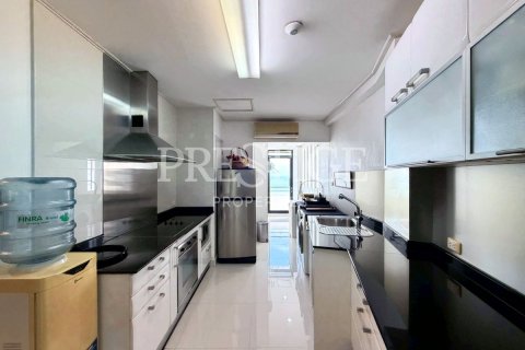 Condo in Pattaya, Thailand, 3 bedrooms № 202380 - photo 21