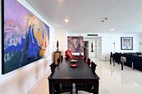 Condo in Pattaya, Thailand, 3 bedrooms № 202380 - photo 9