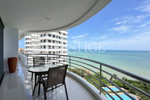 Condo in Pattaya, Thailand, 3 bedrooms № 202380 - photo 25