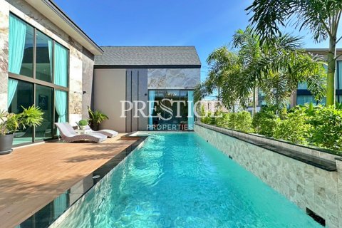 House in Pattaya, Thailand 3 bedrooms № 197557 - photo 3