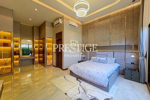 House in Pattaya, Thailand 3 bedrooms № 197557 - photo 14