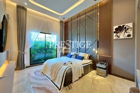 House in Pattaya, Thailand 3 bedrooms № 197557 - photo 19