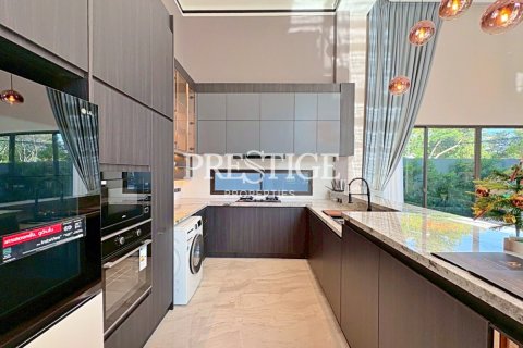 House in Pattaya, Thailand 3 bedrooms № 197557 - photo 12