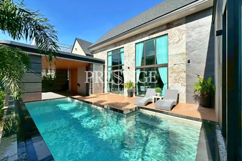 House in Pattaya, Thailand 3 bedrooms № 197557